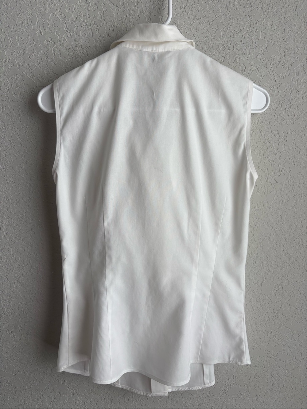 Brooks Brothers White Sleeveless Ruffle Front Button Down Blouse Size Small - Picture 5 of 6